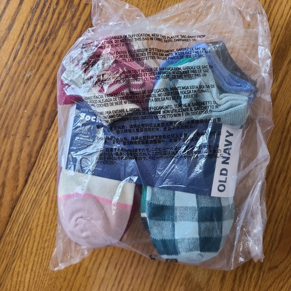 👀50% OFF - NWT‼️ Old Navy brand 20 pairs of Girl's Ankle Socks